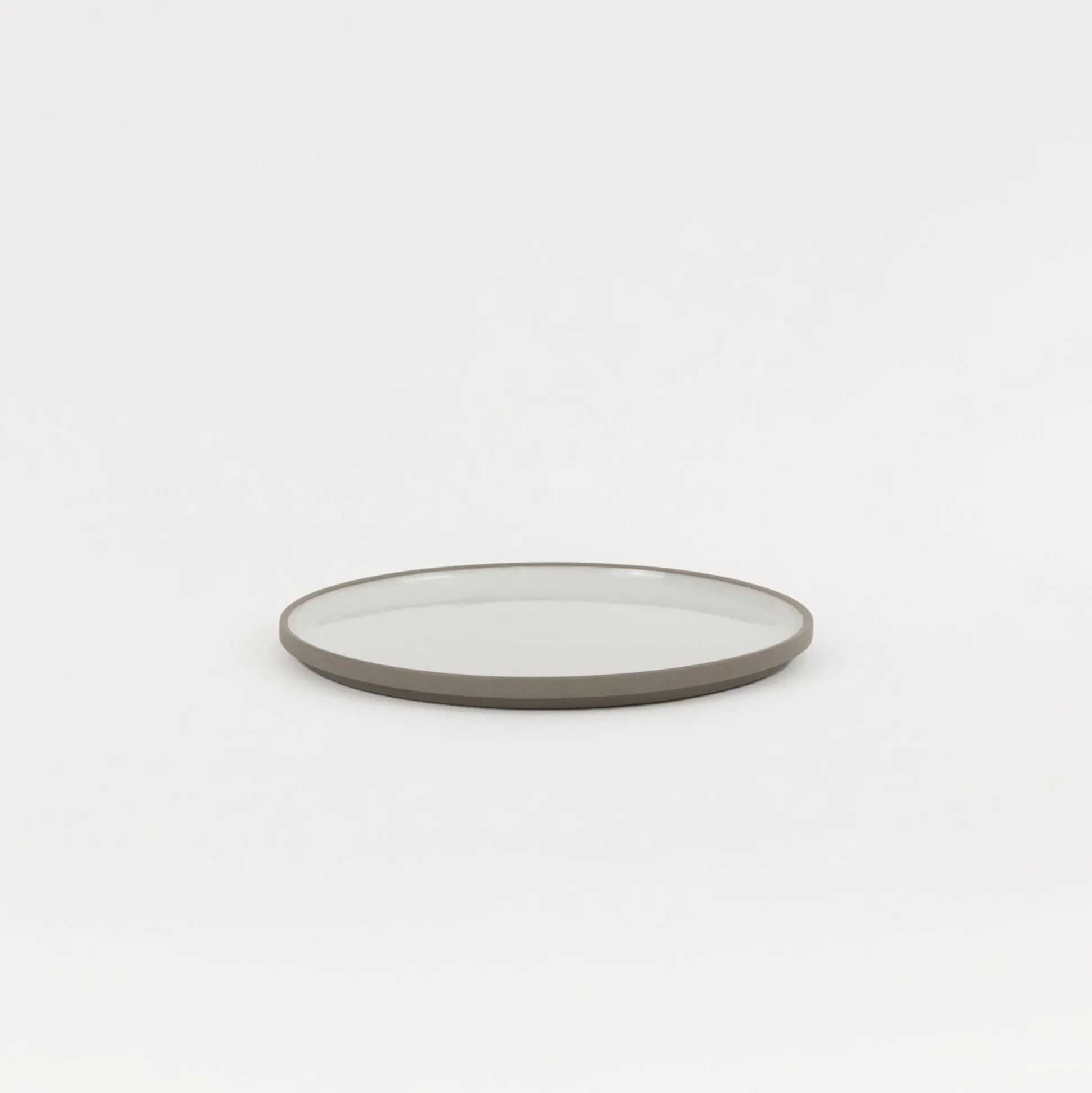Haw104 - Plate / Lid Ash White O 8.5/8"