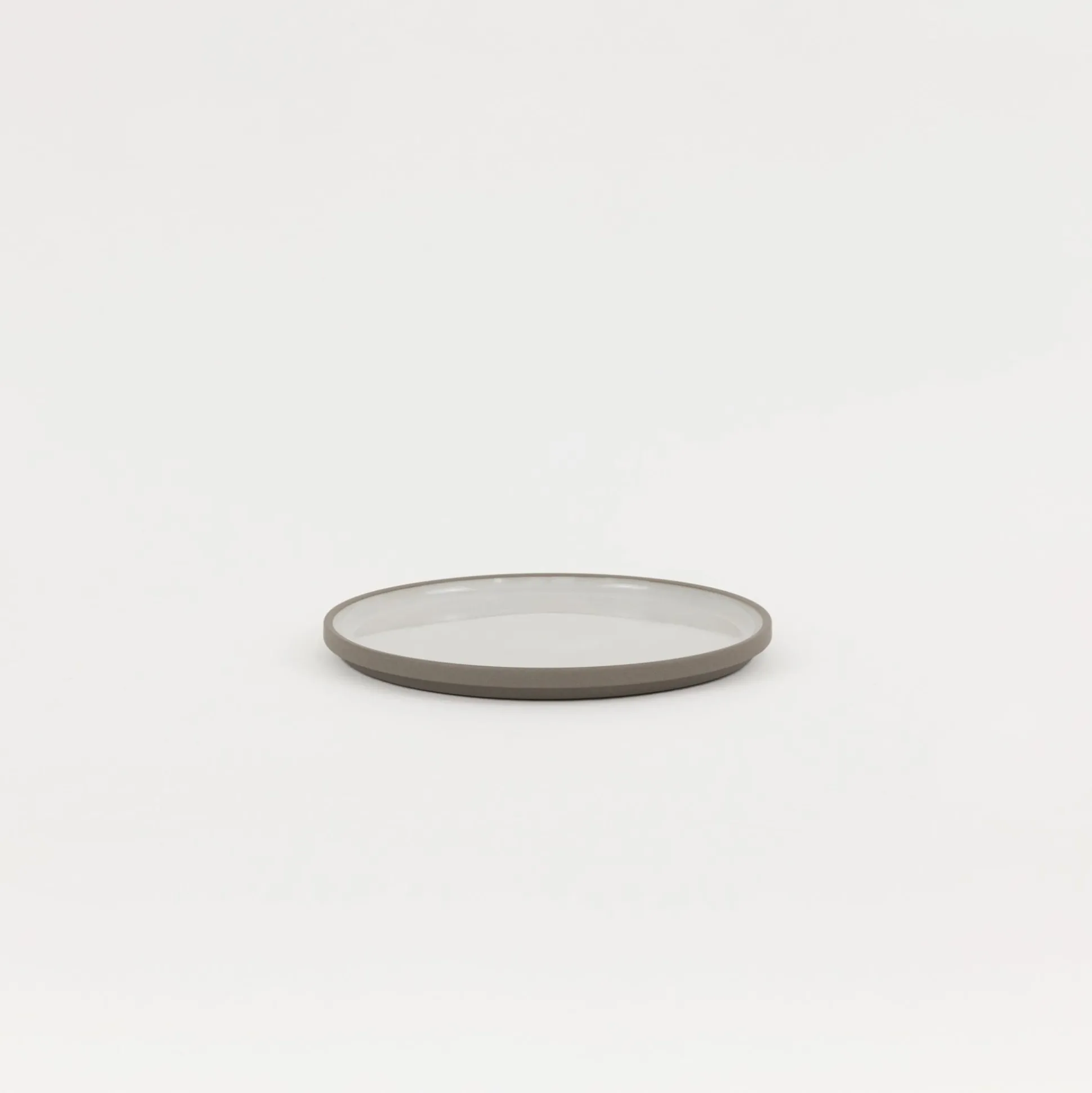 Haw103 - Plate / Lid Ash White O 7.3/8"