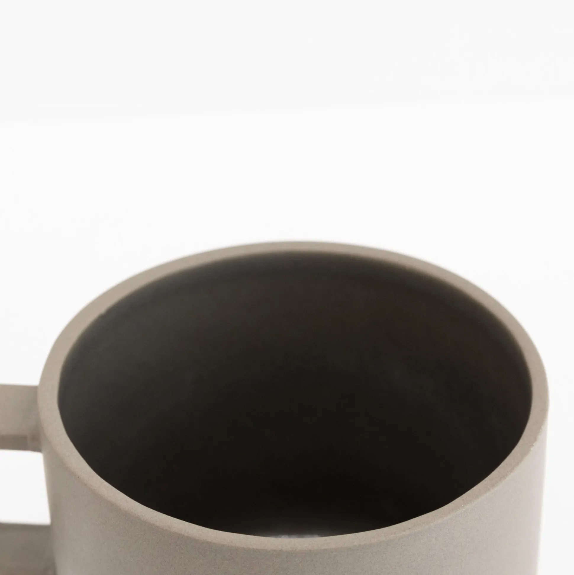 Hdg120 - Mug Dark Gray Medium O 3.3/8"