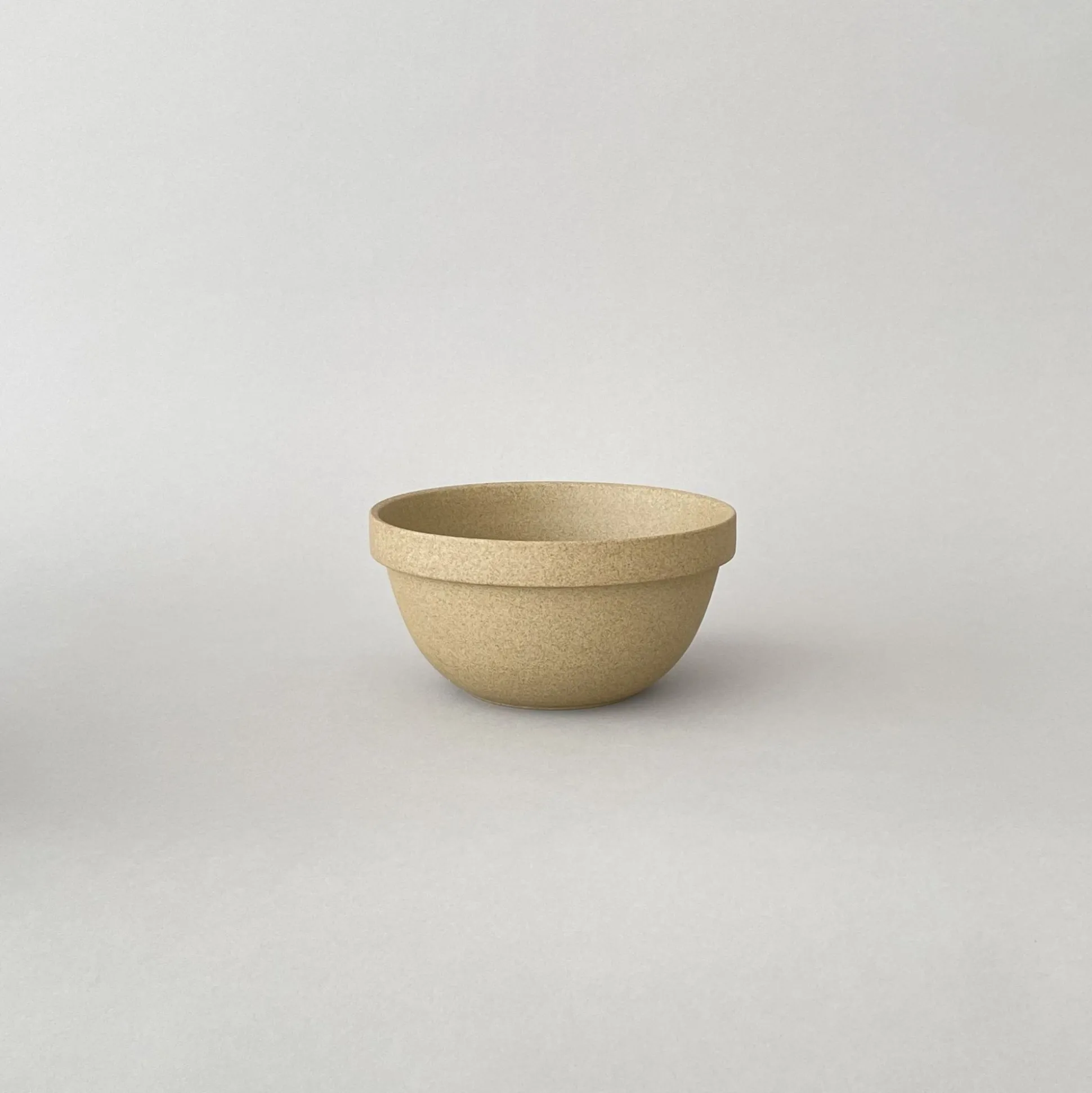 Hp048 - Mid-Deep Round Bowl Natural Small O 5.5/8"
