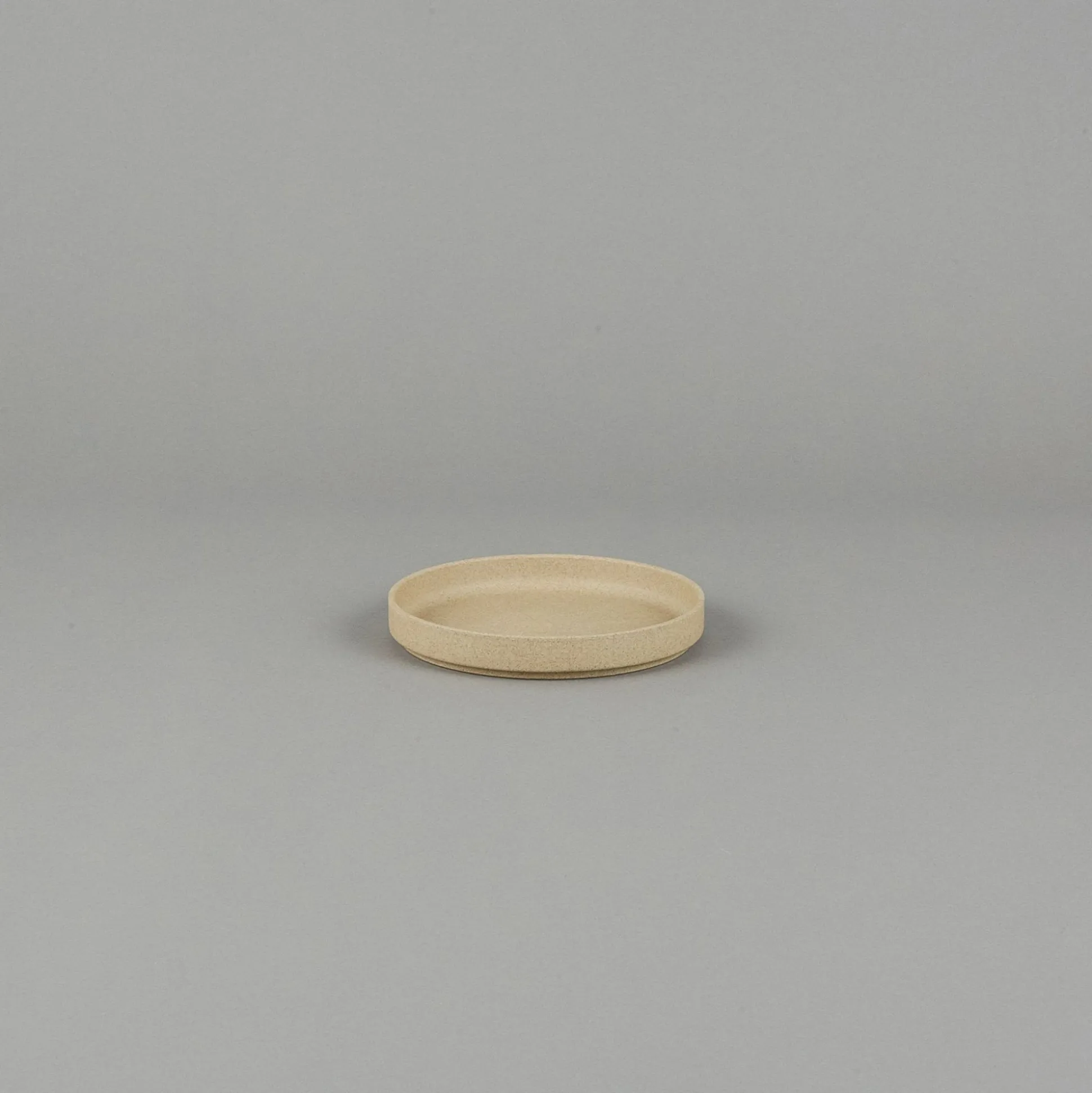 Hp002 - Plate / Lid Natural O 5.5/8"
