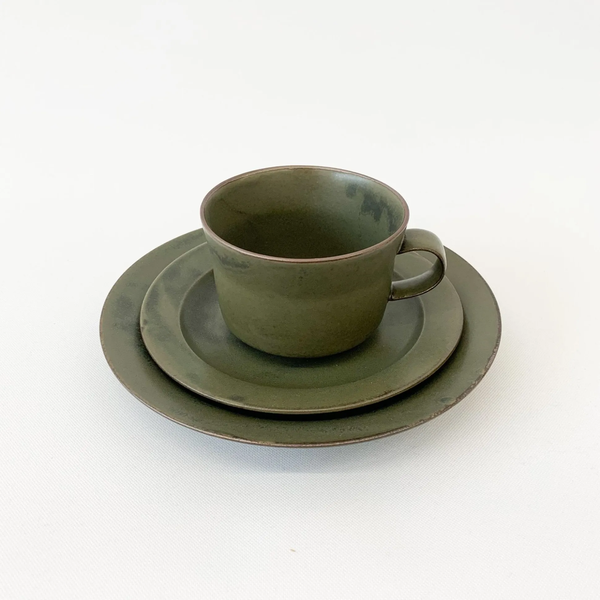 Oxymoron Cup And Plates