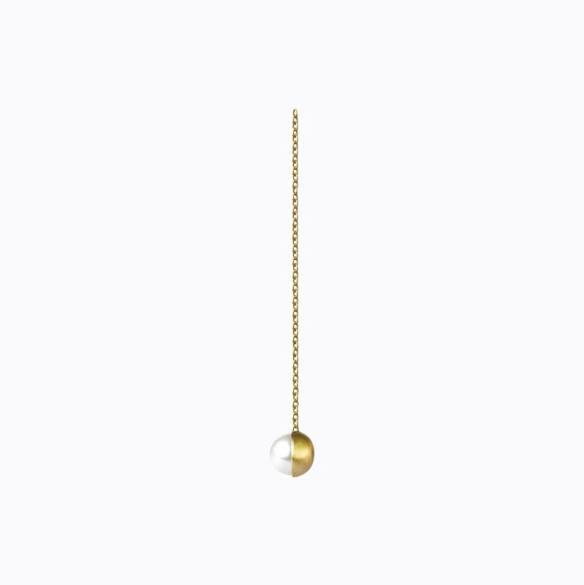 Shihara Half Pearl Chain Earring 90°