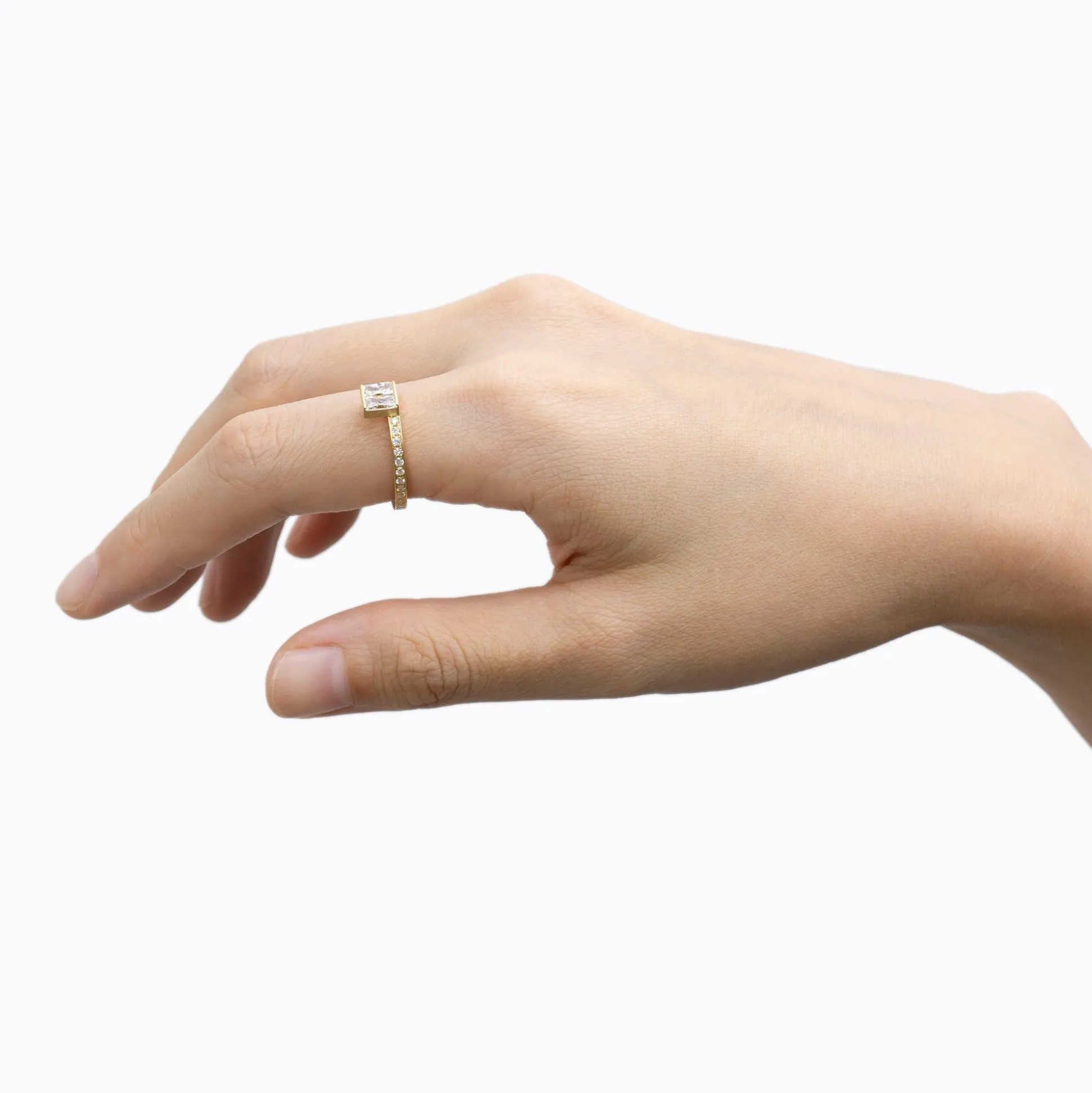 Shihara Two Stone Diamond Bond Ring 03
