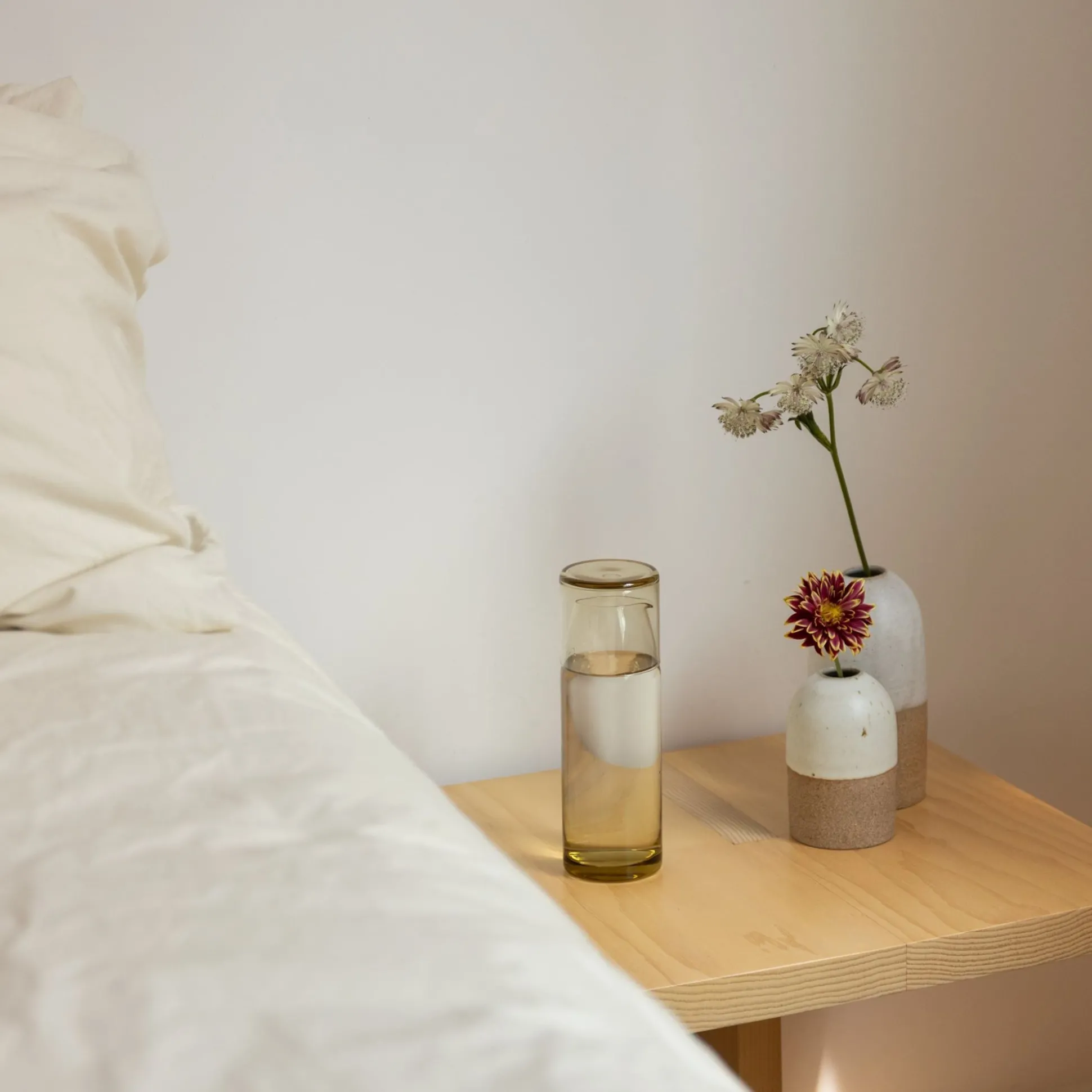 Tomoro Terra Bud Vase (Medium)
