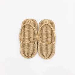 114 Zori (Sandals)